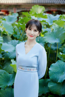 亚洲丰满多毛的隂户